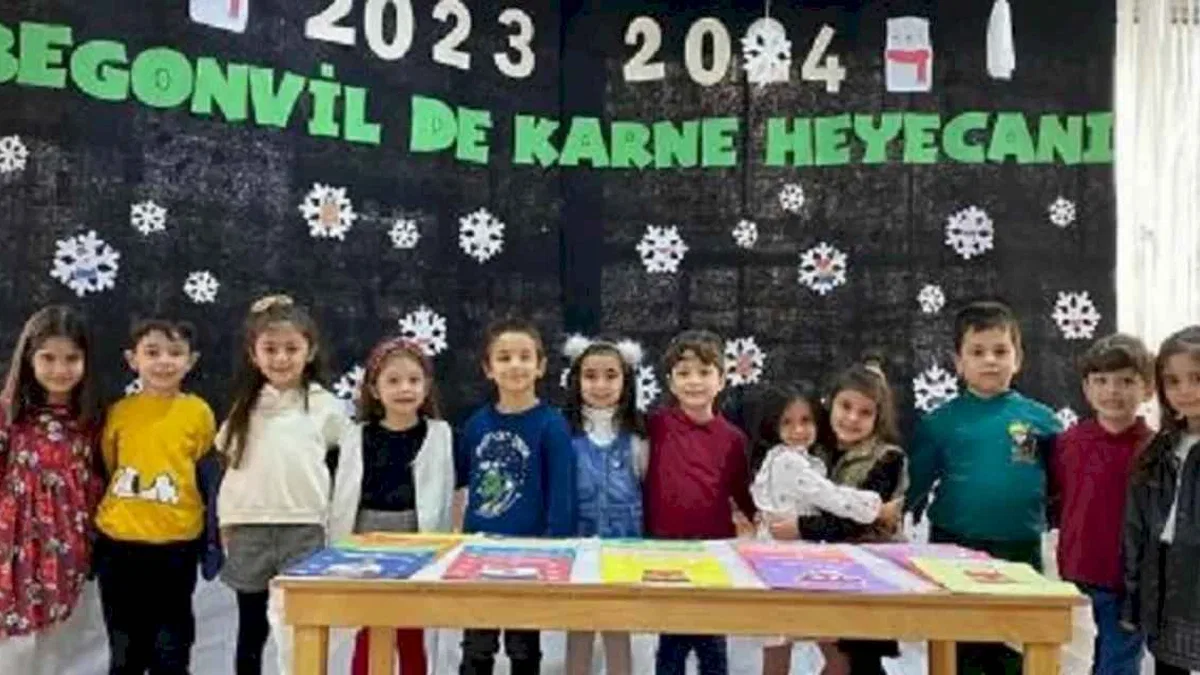 Çocukların karne heyecanına ortak oldular
