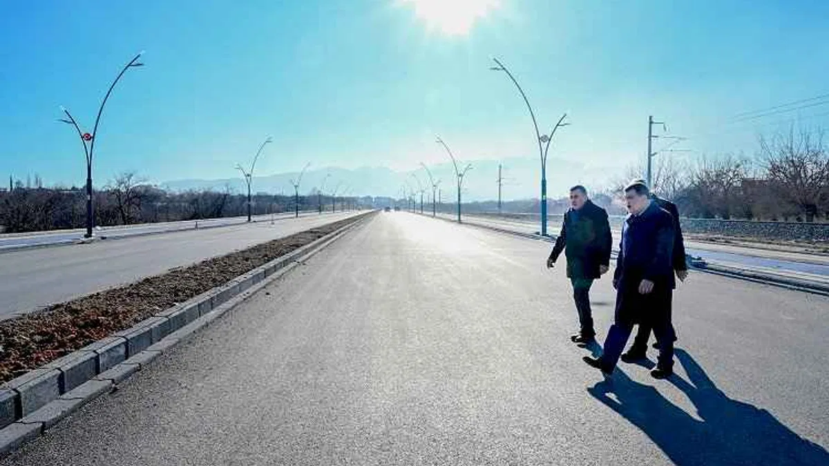 Malatya Büyükşehir'den yol yatırımlarına yakın takip