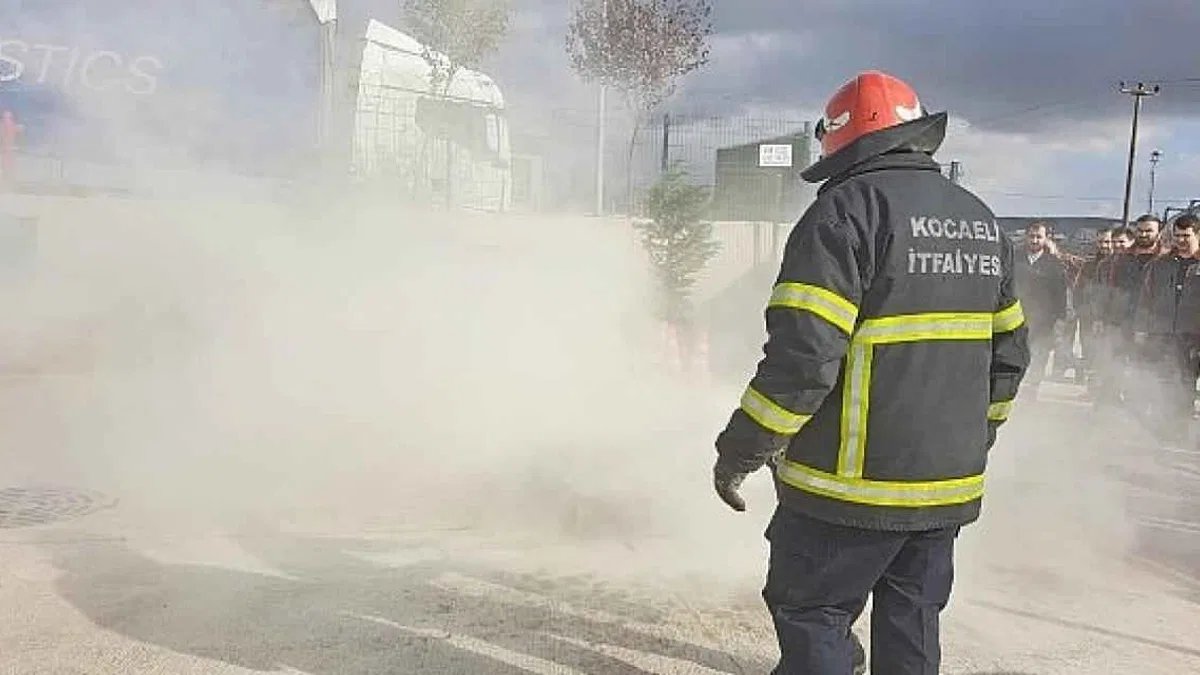Büyükşehir İtfaiyesi'nde eğitimler tam gaz