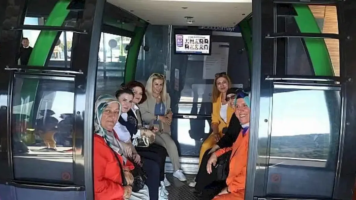 Kadın muhtarların teleferik gezisi
