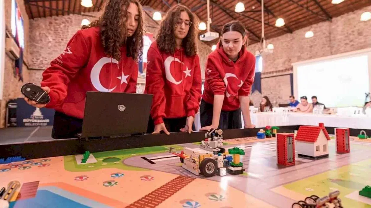 Dünya Robot Olimpiyatları İzmir'de başlıyor