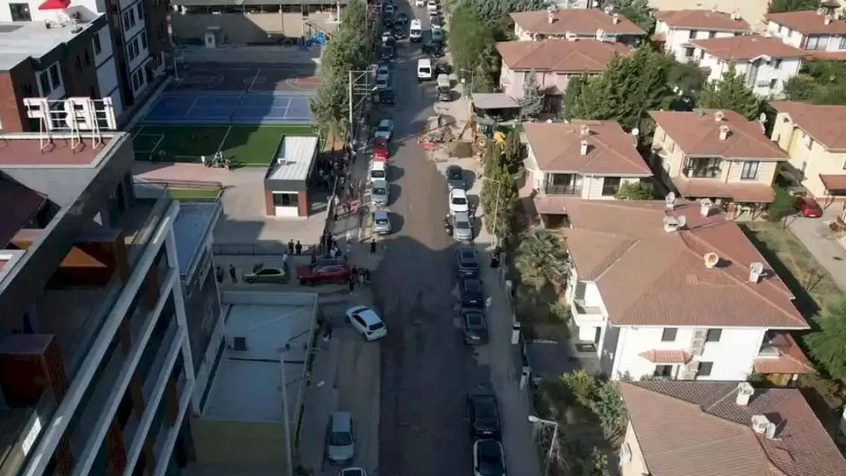 İzmit’te prestij cadde çalışmaları başladı