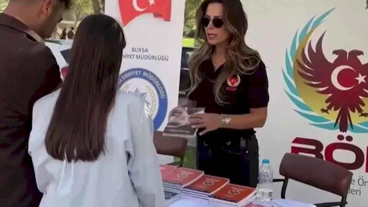 Bursa Emniyet Müdürlüğü 20 bin gence ulaştı! 'Ele ele güvenli geleceğe'