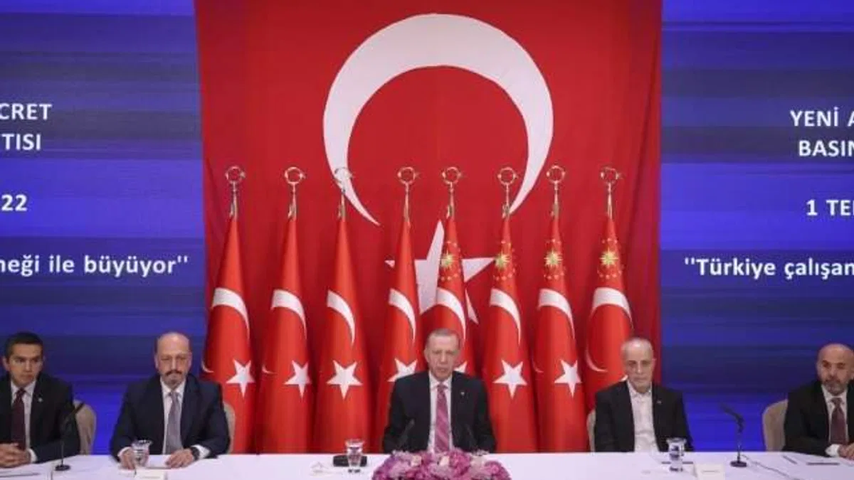 Erdoğan: Yeni asgari ücret yüzde 30 ara zamla net 5 bin 500 lira oldu