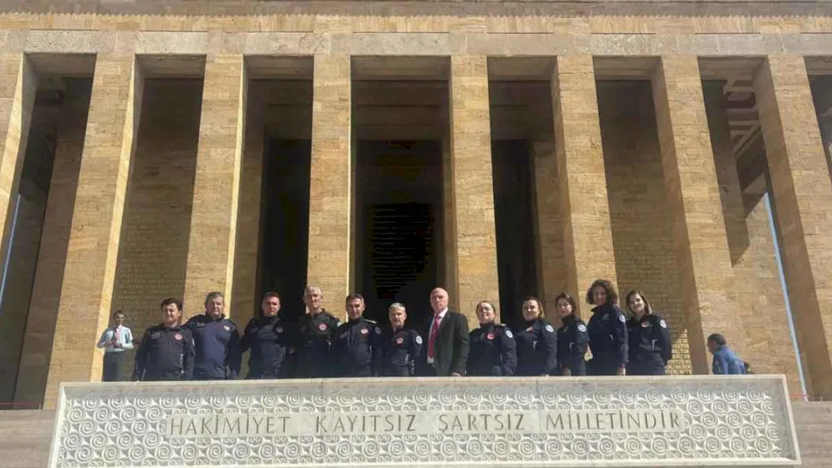 Bursa İtfaiyesi'nden Anıtkabir'e ziyaret