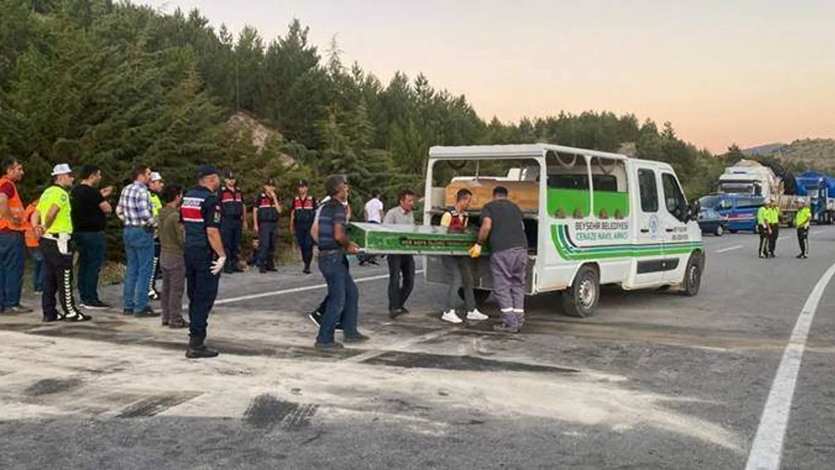 Konya'daki trafik kazasında 5 kişi öldü, 4 kişi yaralandı