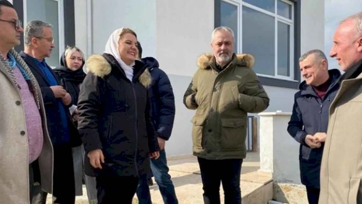 Başkan Hürriyet, Cuma Namazı sonrası cami cemaatiyle buluştu