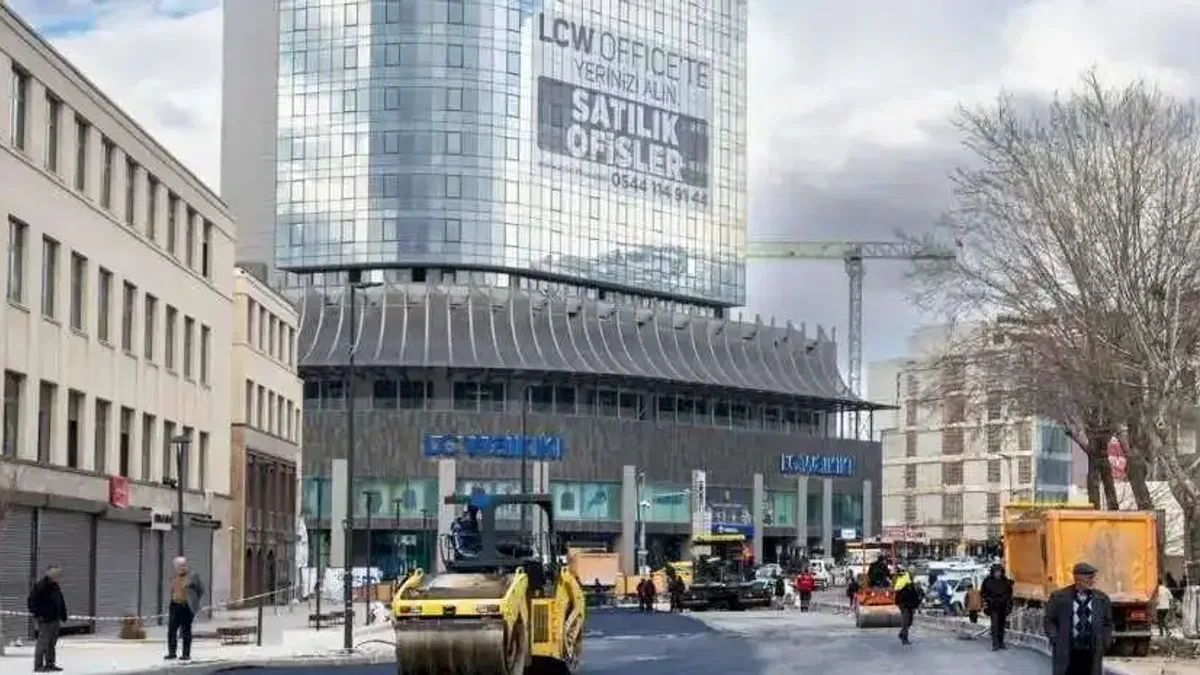 Malatya’da çarşı merkezinde asfalt çalışması