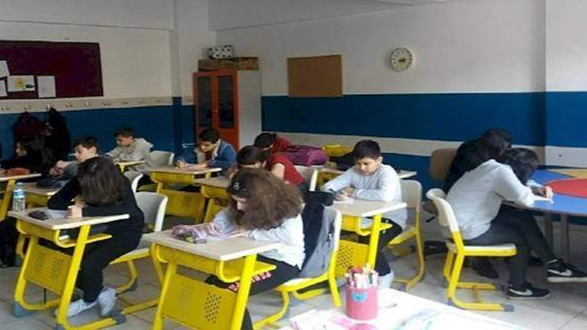 İzmirli Öğrenciler "Kendi Öykümü Yazıyorum Etkinliği" ile Hayallerini Yazdı