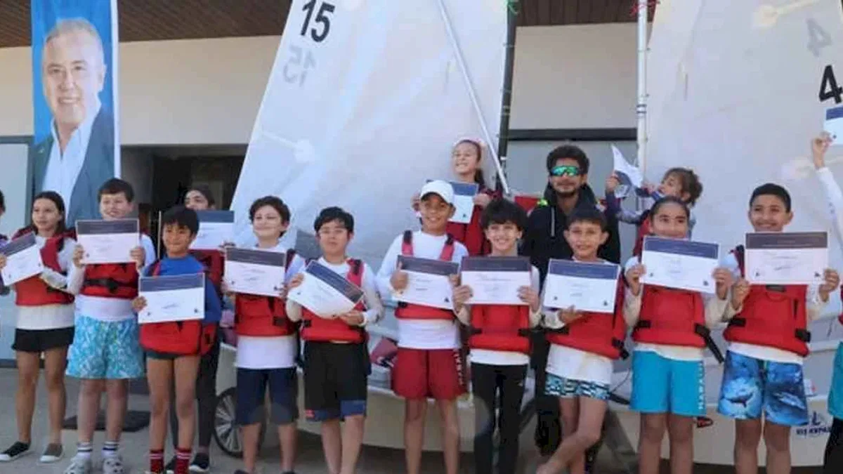 Antalya'da miniklerden yelkenciliğe ilk adım
