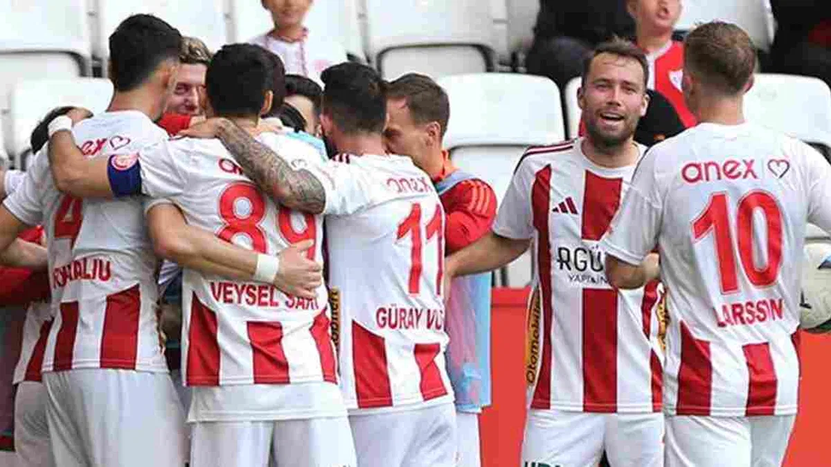 Onvo Antalyaspor 2-1 Corendon Alanyaspor (Maç Sonucu) Akdeniz Derbisinin Kazananı Antalyaspor!