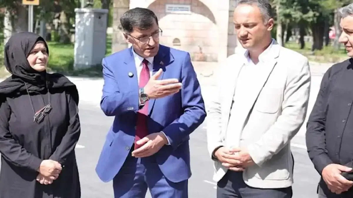 Kütahya Belediyesi sahada vatandaşlarla buluştu