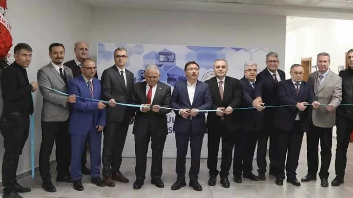 Kayseri Büyükşehir'den ERÜ'ye tıbbi simülasyon merkezi