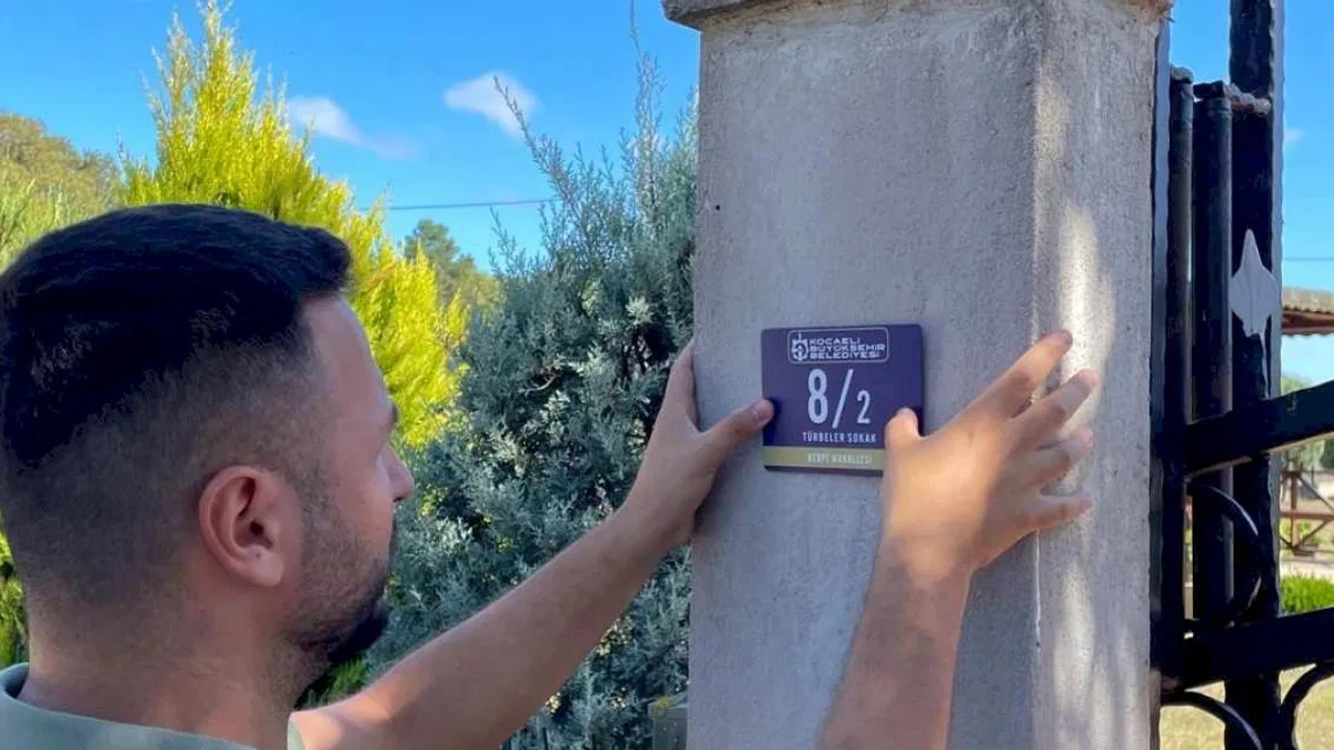 Kocaeli'de sokak tabelaları artık belediye tesislerinde üretiliyor