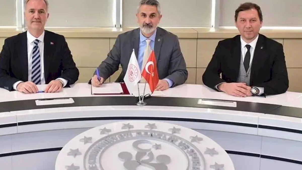 Bursa İnegöl’de yeni havuz için imzalar atıldı
