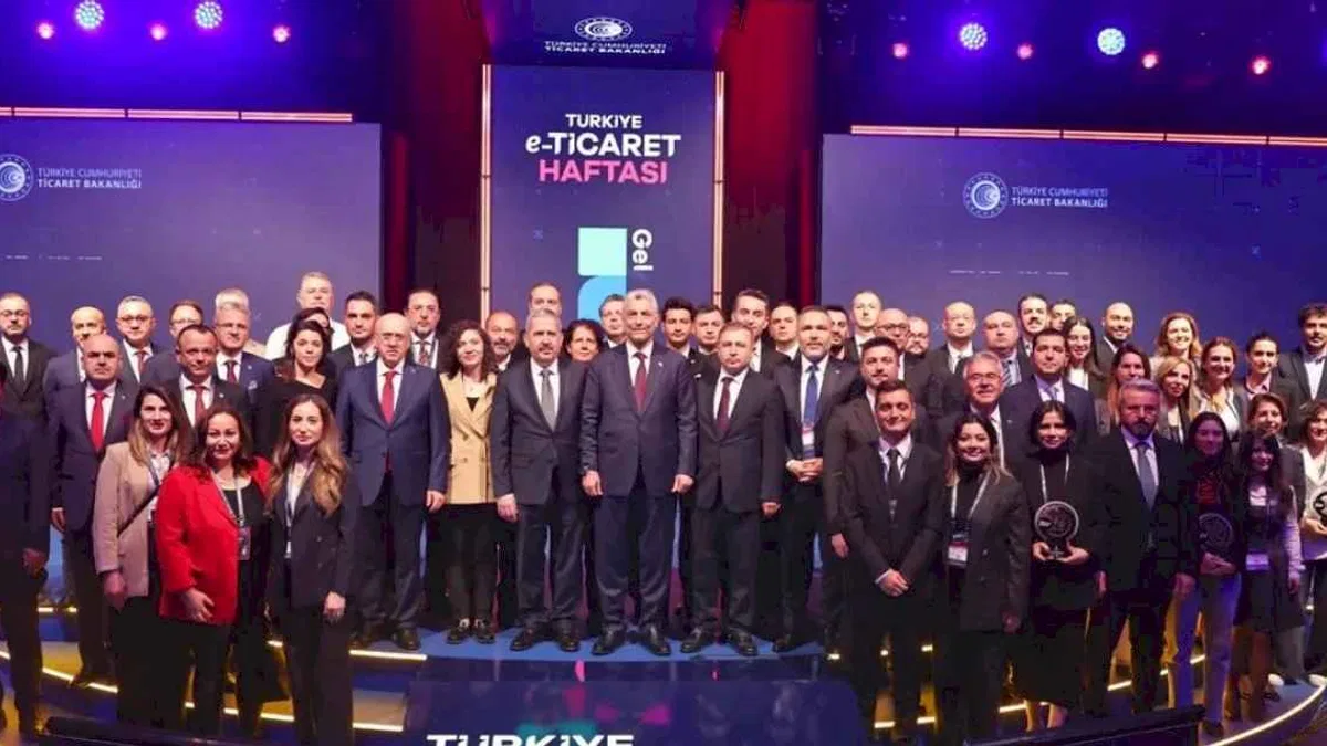 Bakan Bolat’tan e-ticaret müjdesi... Hedef dünya liginde zirve!
