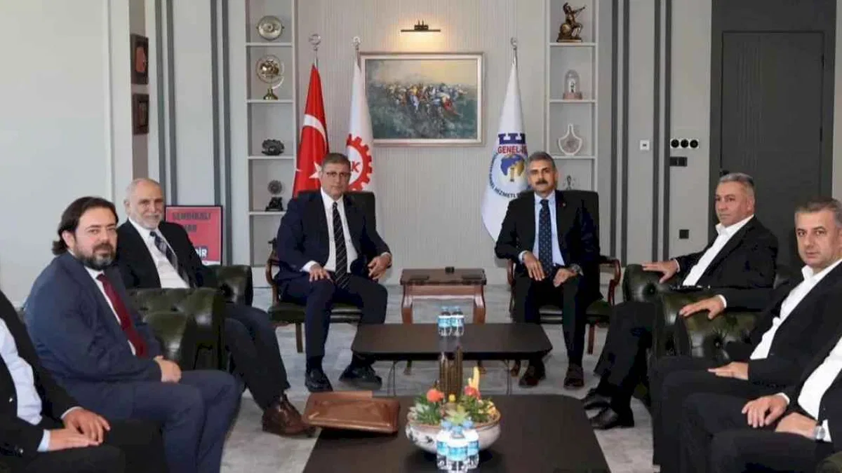 Başkan Tugay’dan Ankara’da sendikalara ziyaret