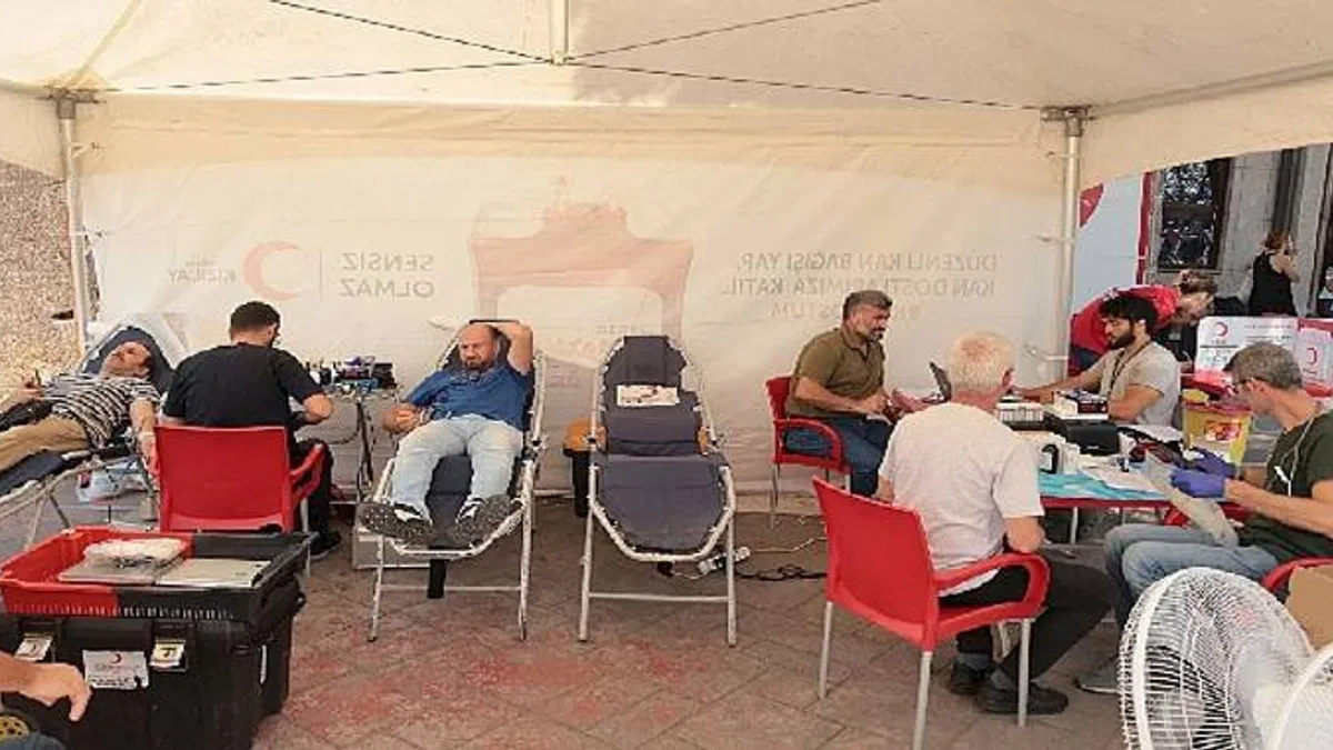 Kocaeli'de muhtarlardan Kızılay'a kan bağışı
