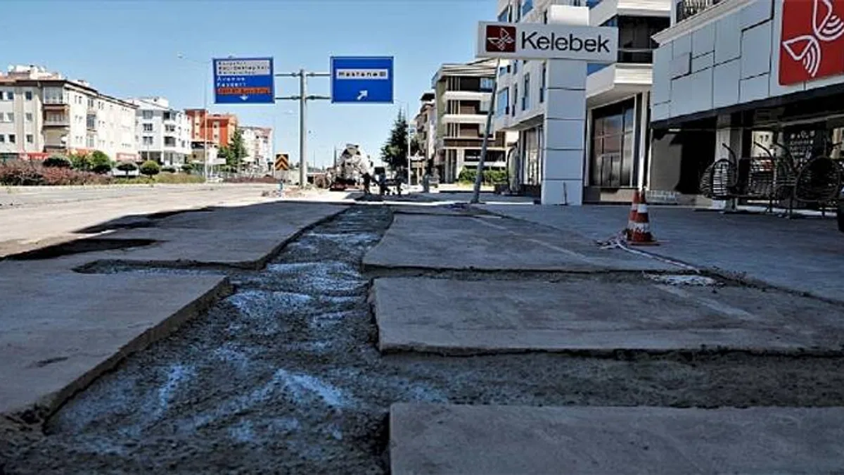 Zübeyde hanım caddesi'nde yağmur suyu hatları güçlendirildi