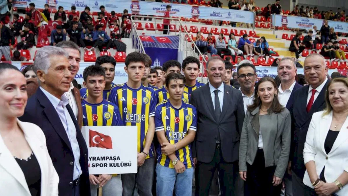 İstanbul'da amatör spor kulüplerine malzeme desteği