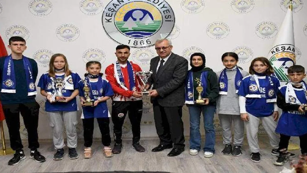 Keşan Belediyespor'dan Başkan Helvacıoğlu’na ziyaret