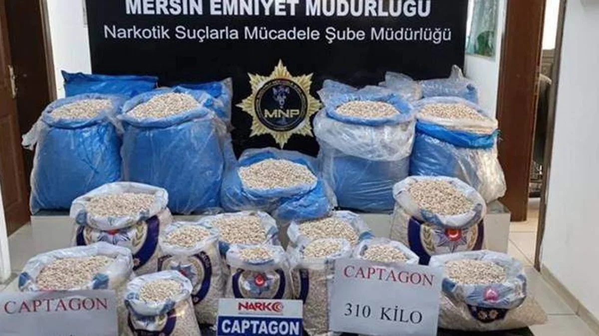 Bakan Soylu, Mersin'de 310 kilogram uyuşturucu hap ele geçirildiğini açıkladı