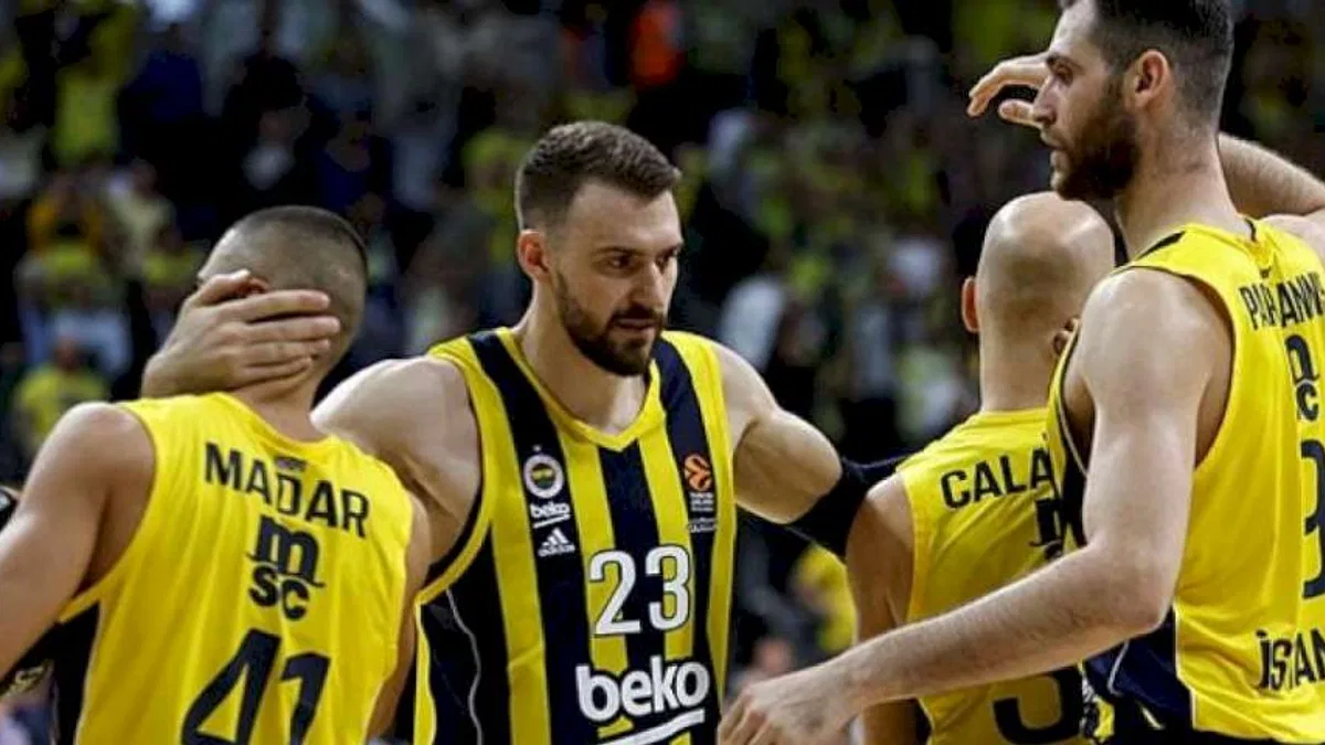 Anadolu Efes ile Fenerbahçe Beko karşı karşıya geliyor!
