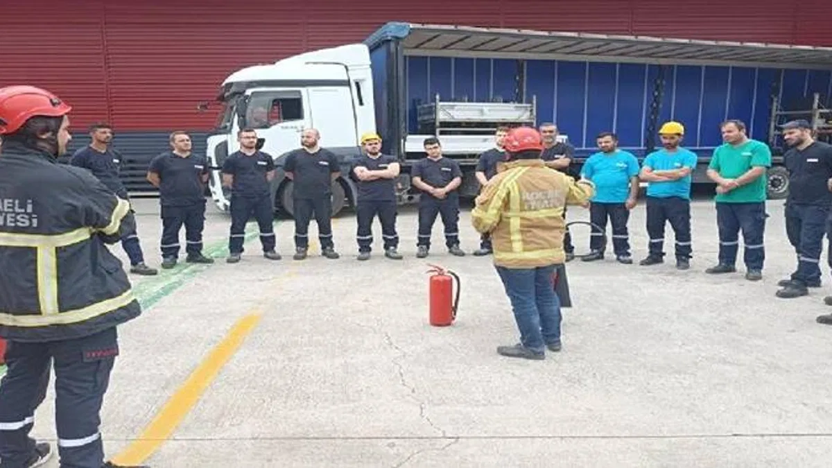 Kocaeli Büyükşehir İtfaiyesi eğitimlerine devam ediyor