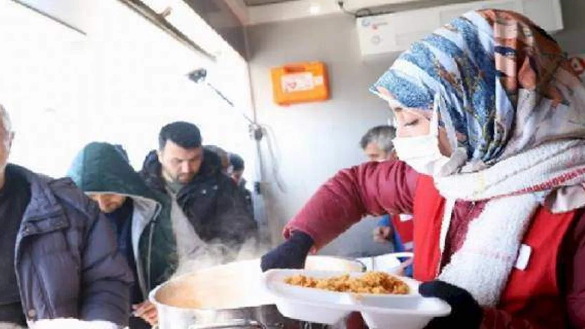 Kızılay'ın sıcak yemeği 40 milyon tabağı geçti