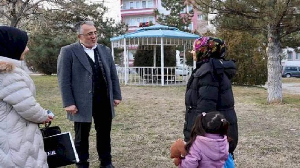 Mehmet Savran mahalleleri geziyor
