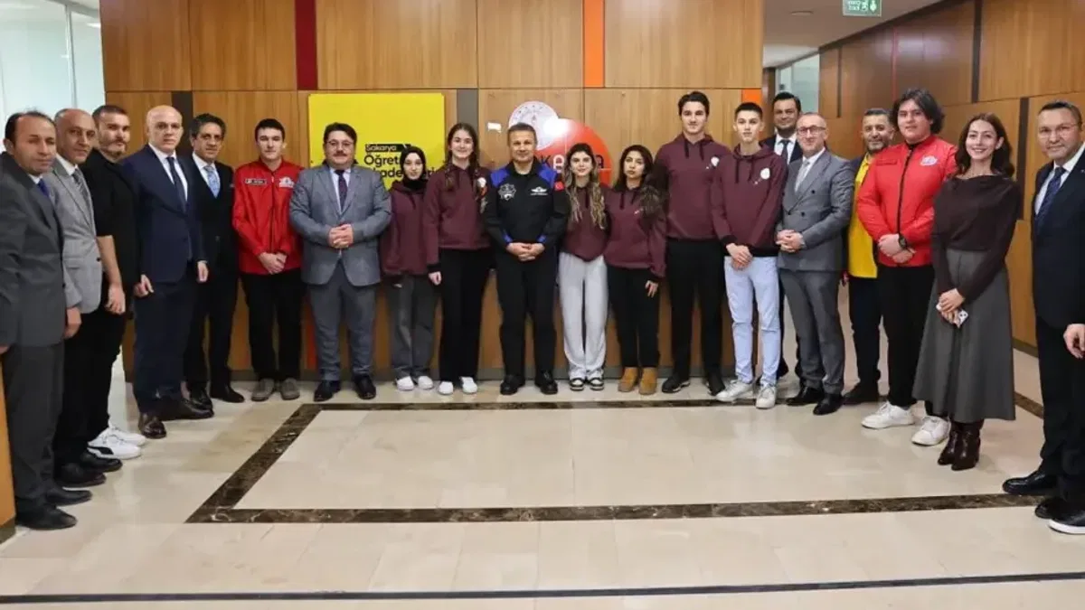 Türkiye Uzay Ajansı Başkanı Sakarya’da öğrencilerle buluşuyor