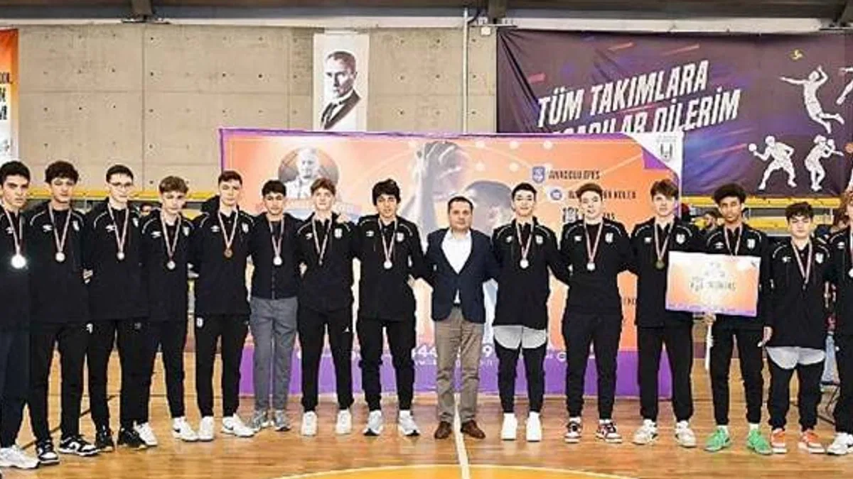 Lüleburgaz Belediyesi Gökhan Teksöz 6. Basketbol Turnuvası'nda şampiyon Tofaş