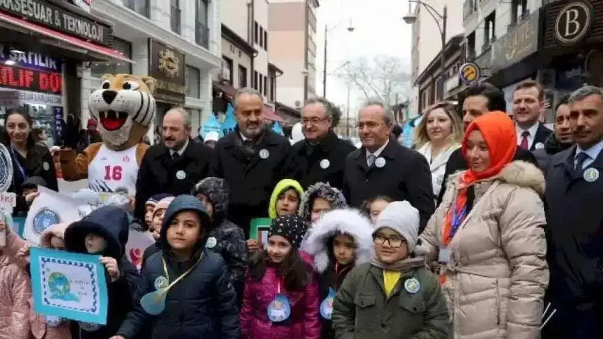 Bursa'da Barış için su yürüyüşü