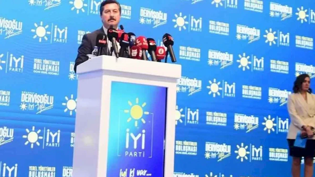 Ercan Özel İyi Parti Yerel Yönetimler Toplantısı'nda konuştu
