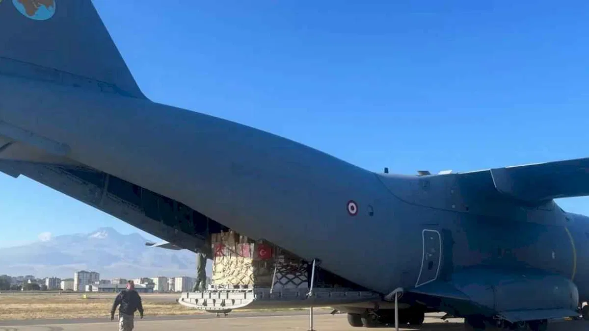 Gazze için tonlarca gıda malzemesi Ürdün'e ulaştırıldı