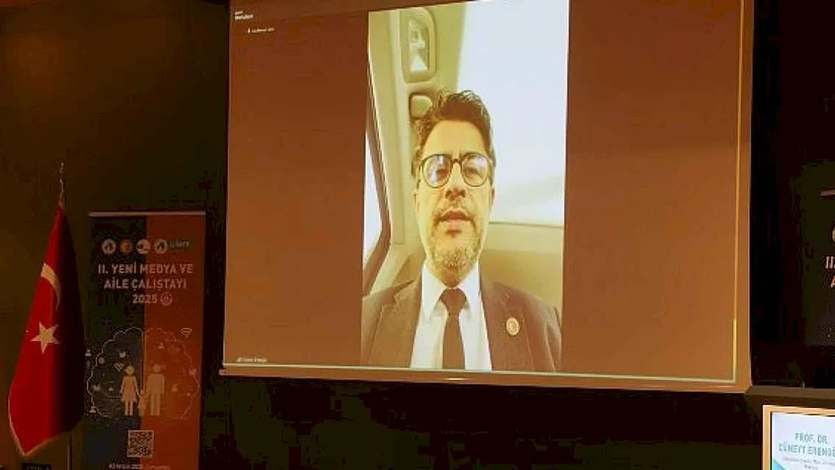 Sofraya bir tabak da telefonlar için…