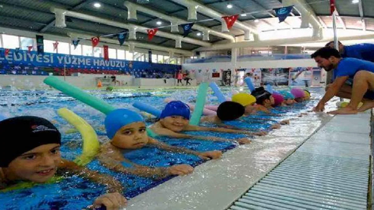 Kentpark kapalı yüzme havuzunda kayıtlar başlıyor