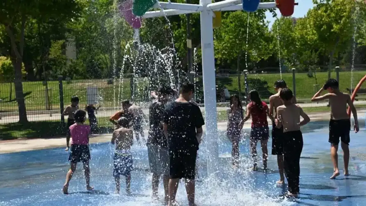 Manisa Büyükşehir'den 'Fresh Park' serinliği