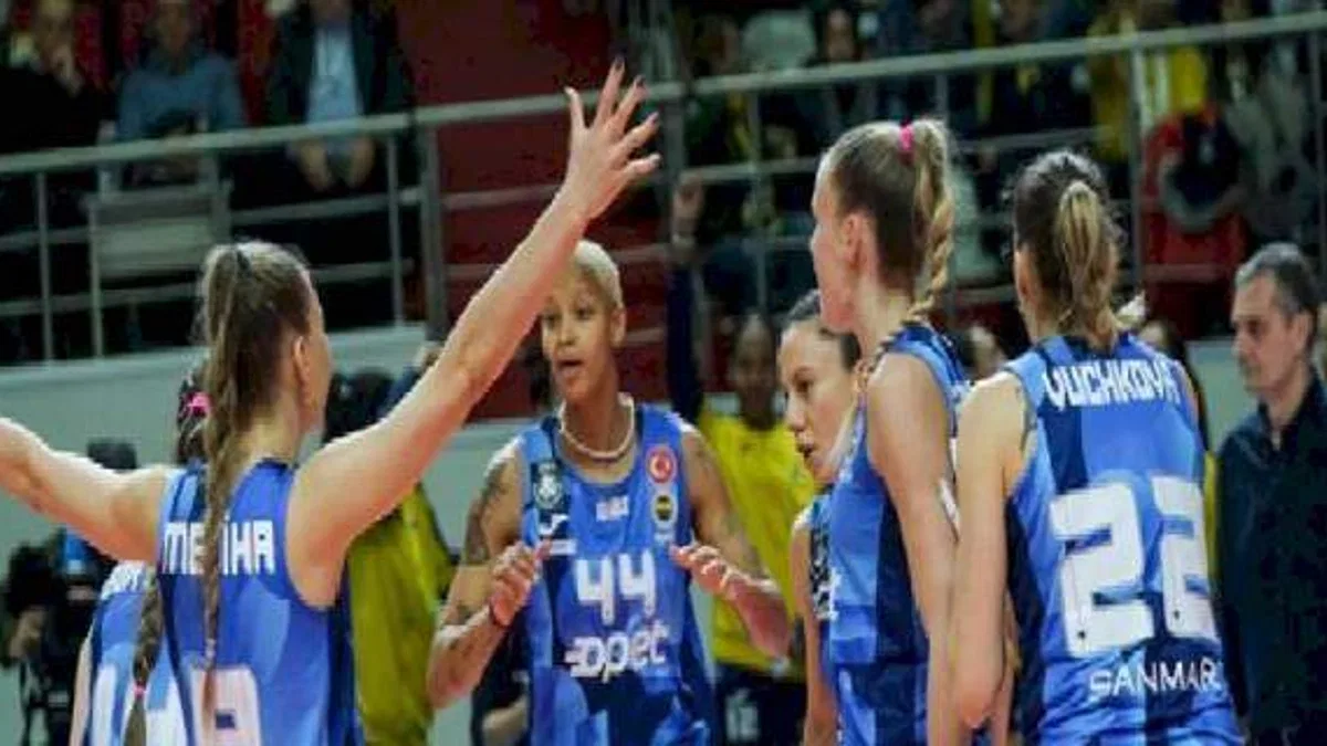 Fenerbahçe Opet 3-0 VakıfBank (MAÇ SONUCU-ÖZET)
