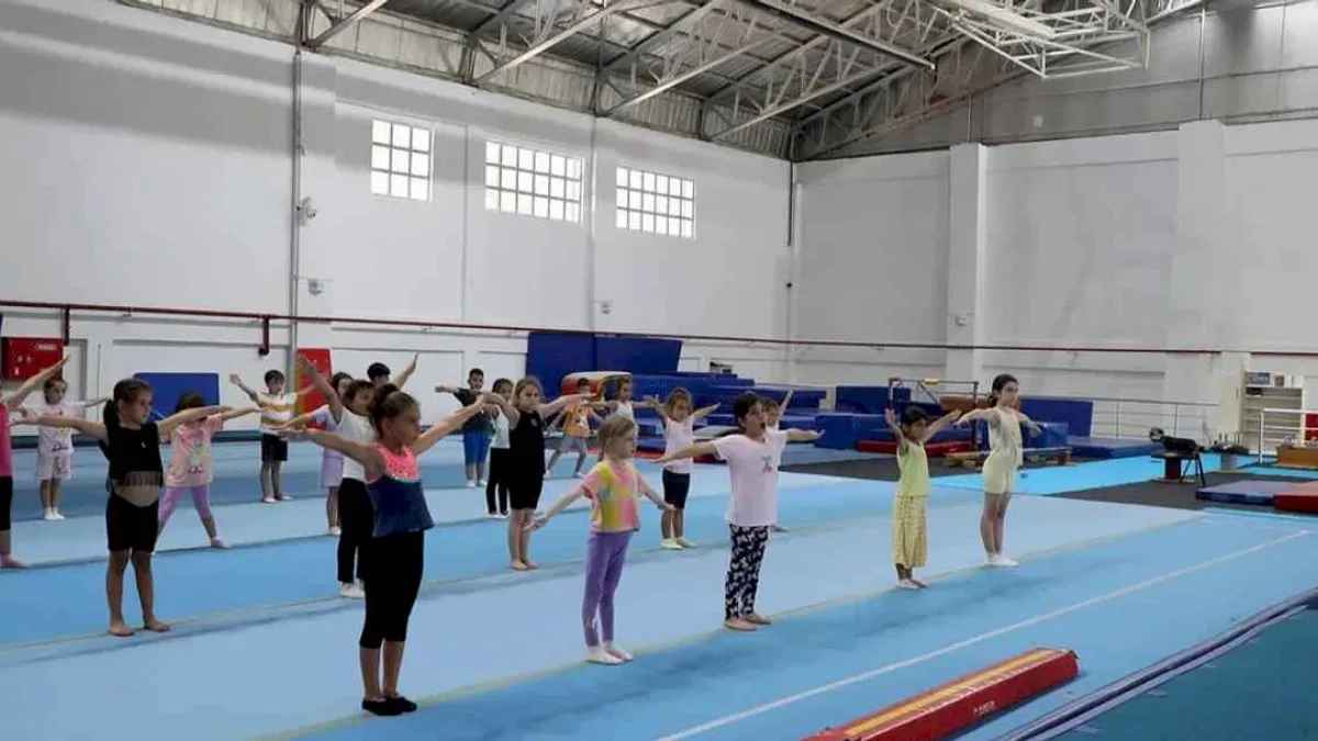 Sakarya’da çocuklar sporun her dalında dolu dolu bir yaz tatiline başladı