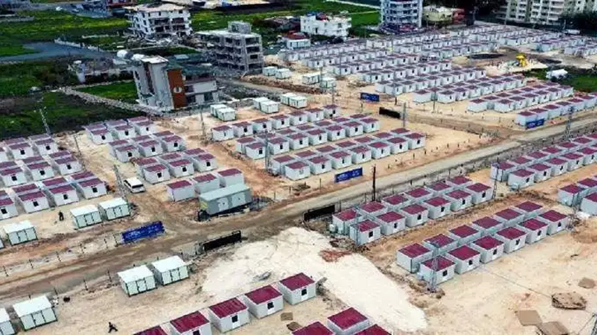 Hatay'ın Bursa mahallesinde yaşam başlıyor