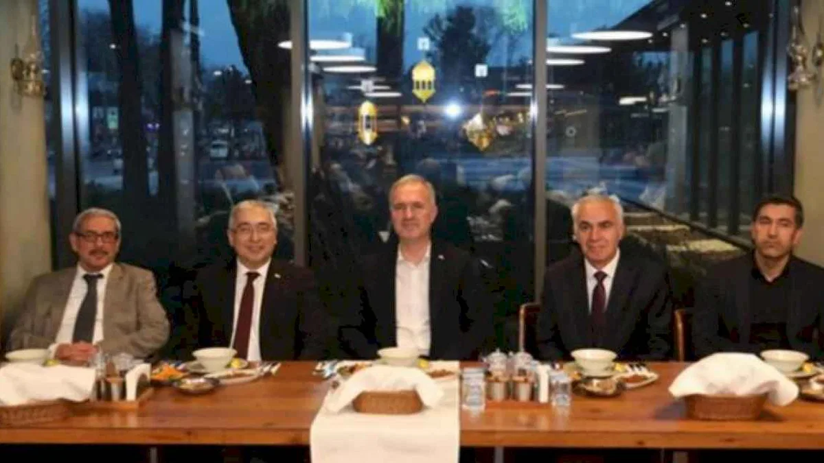 İnegöl'de nesilleri buluşturan iftar sofrası
