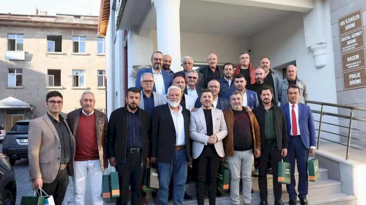 Başkan Rasim Arı Nevşehirli muhtarlarla buluştu