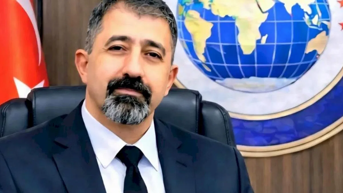Dünya Türk Birliği Ege Bölge Başkanı'ndan Türk bayrağına yönelik saldırıya sert tepki