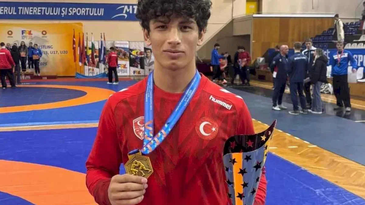 Bursa Büyükşehirli güreşçi Balkan Şampiyonu oldu