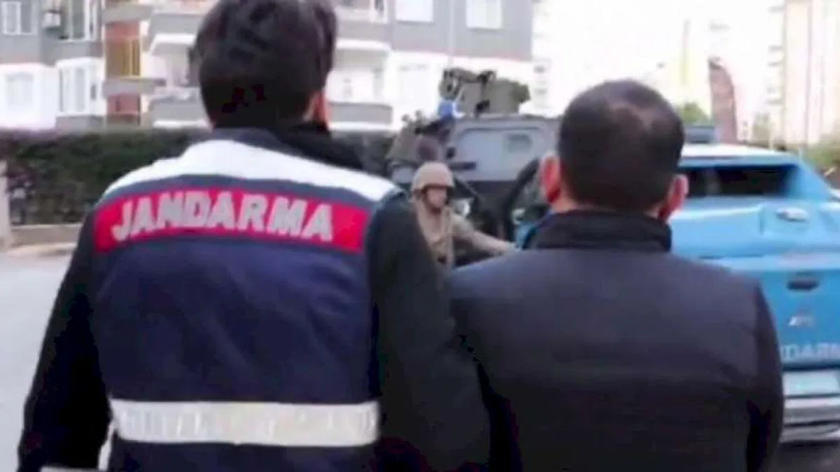 72 il 'Mercek' altında: 1558 gözaltı