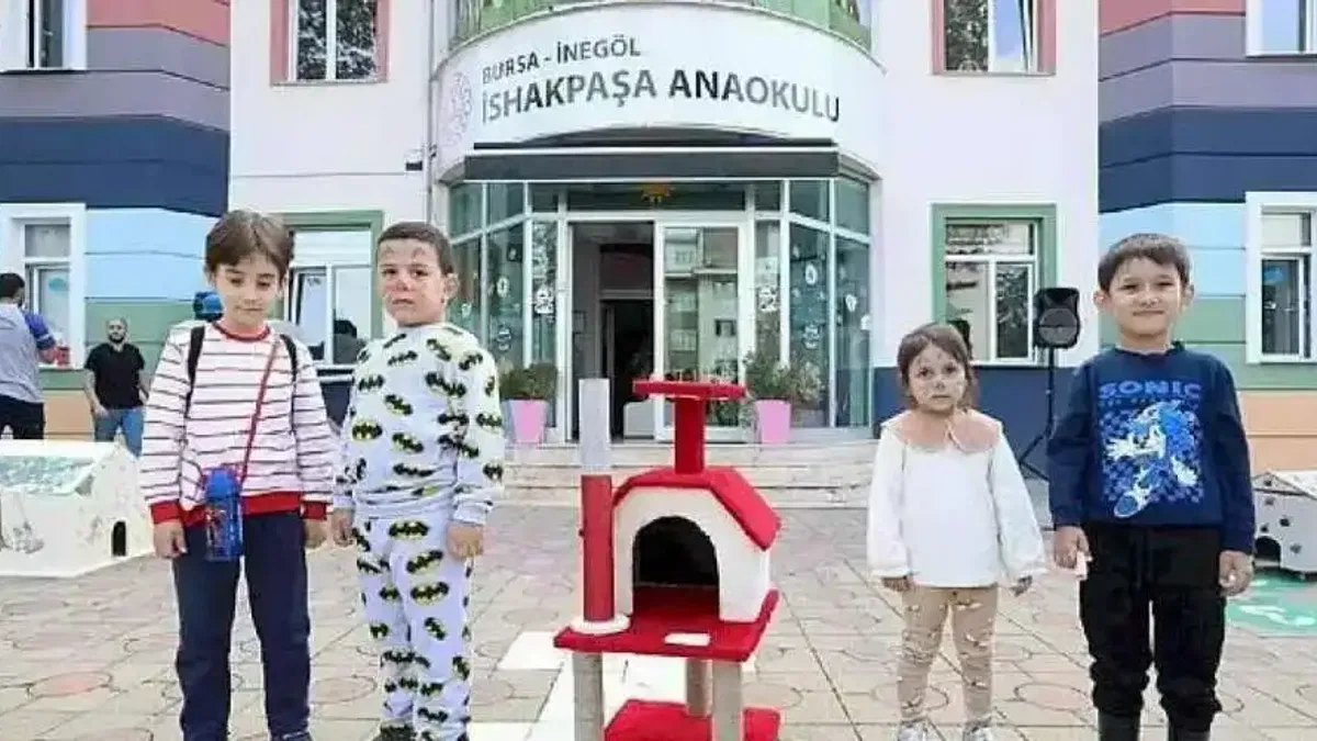 Minik Ellerden Can Dostları İçin Büyük İş
