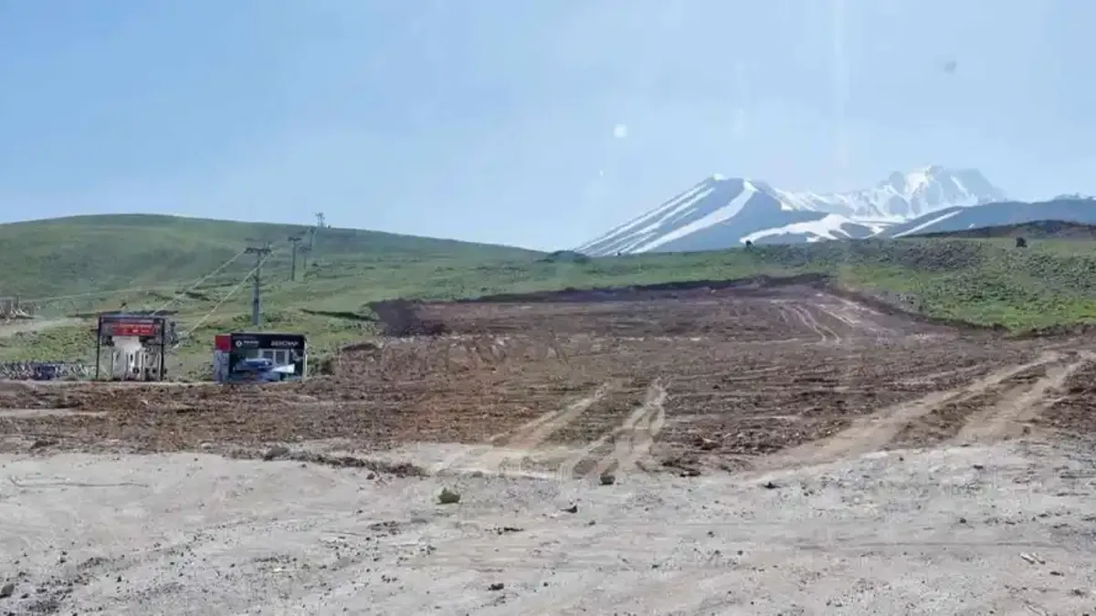 Erciyes Kayak Merkezi'nde kış sezonu hazırlıkları sürüyor