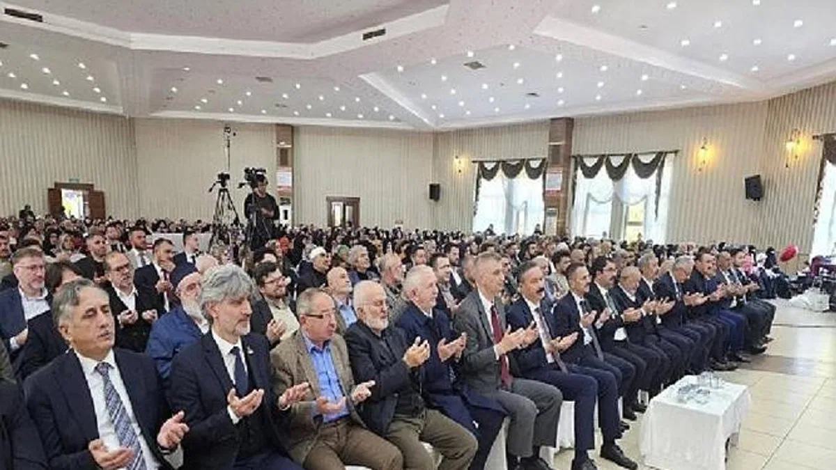 Gölcük'te Hafızlık Heyecanı: 41 Genç Hafız İcazetini Aldı