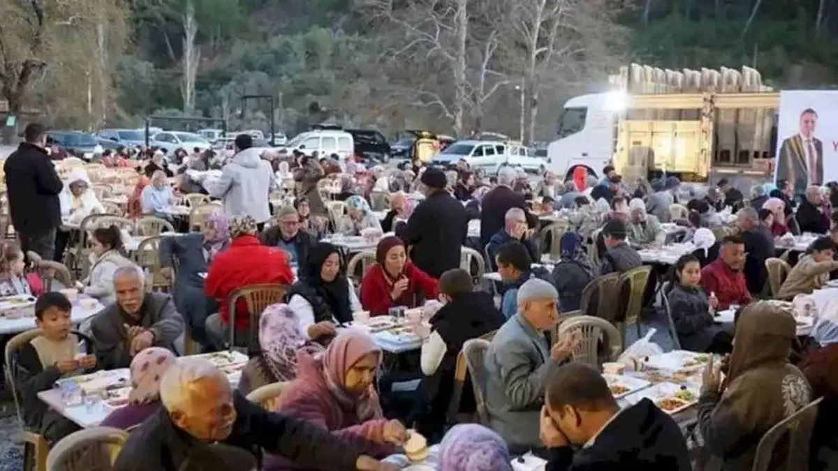 Muğla Dalaman’da binlerce kişi iftar sofrasında buluştu